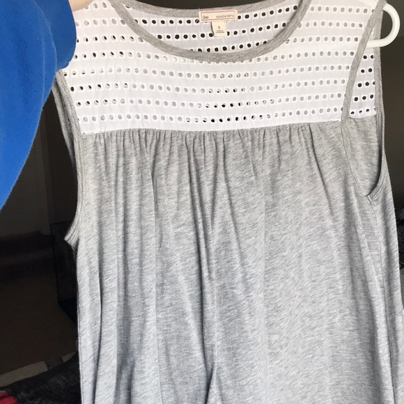 GAP flowy tank top - Picture 1 of 4